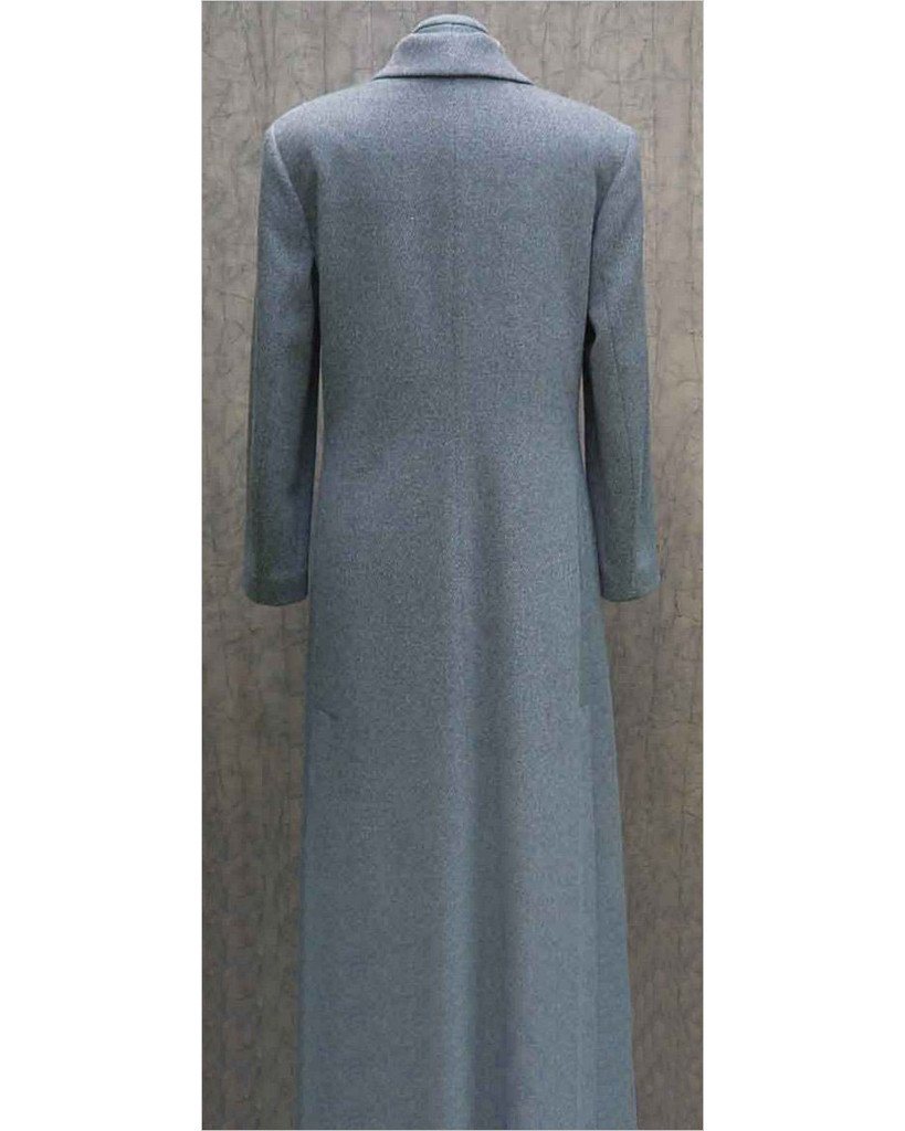 Cashmere coat back view with slits on the sides