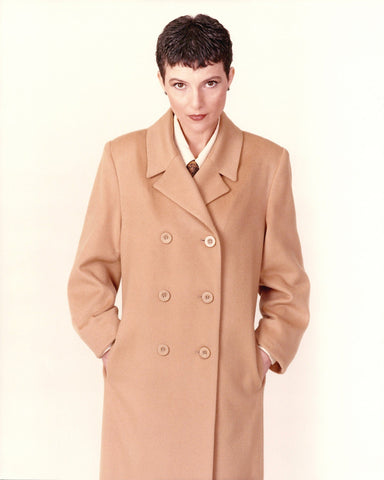 Small collar cashmere coat. Luce
