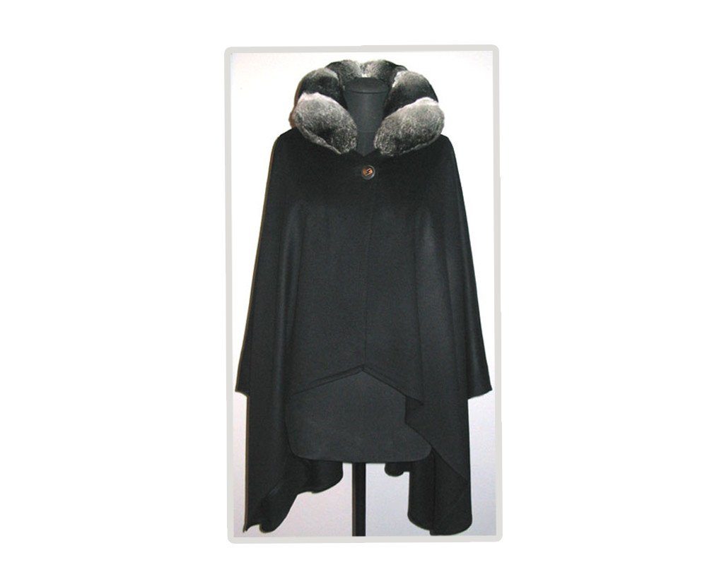 Cashmere cape with chinchilla collar